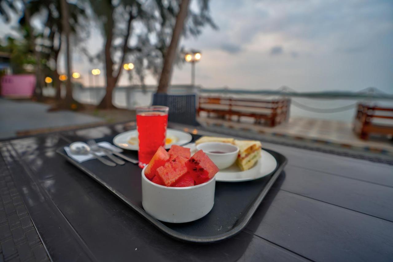 Blu Missel By The River Ribandar ภายนอก รูปภาพ