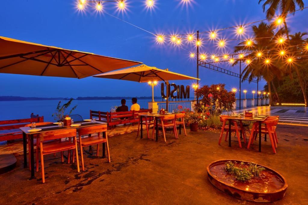 Blu Missel By The River Ribandar ภายนอก รูปภาพ