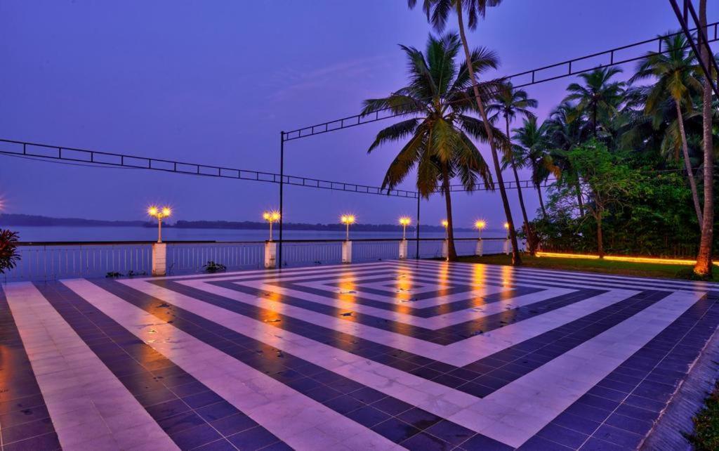 Blu Missel By The River Ribandar ภายนอก รูปภาพ